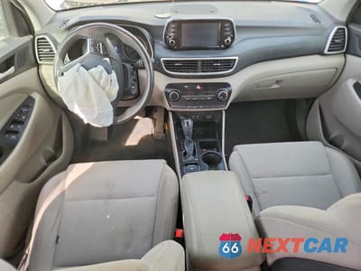 Zdjęcie 8 z 11 samochodu: 2019 HYUNDAI TUCSON SE VIN:KM8J23A40KU838554 - miniatura