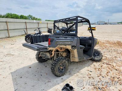 Czwarte zdjęcie samochodu z boku: 2024 POLARIS RANGER XP 1000 UTILITY VEHICLE VIN:3NSTAE998RH365732 - miniatura