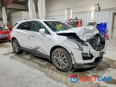 Czwarte zdjęcie samochodu z boku: 2017 CADILLAC XT5 LUXURY VIN:1GYKNDRS5HZ157627 - miniatura