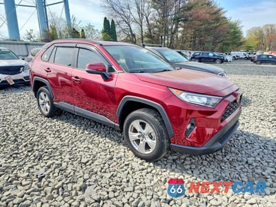 Czwarte zdjęcie samochodu z boku: 2021 TOYOTA RAV4 XLE VIN:2T3W1RFV9MW181163 - miniatura