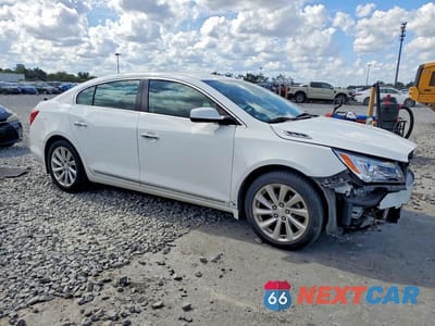 Czwarte zdjęcie samochodu z boku: 2015 BUICK LACROSSE VIN:1G4GA5GR3FF175292 - miniatura