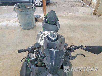Piąte zdjęcie samochodu w środku: 2024 KAWASAKI ZR1000 L VIN:JKAZRCL10RA004151 - miniatura