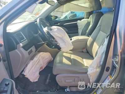 Zdjęcie 7 z 13 samochodu: 2018 TOYOTA HIGHLANDER XLE VIN:5TDJZRFH0JS841973 - miniatura
