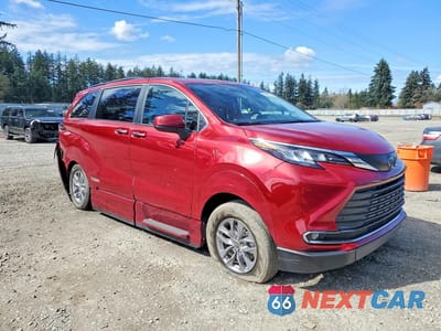 Czwarte zdjęcie samochodu z boku: 2023 TOYOTA SIENNA XLE 7-PASSENGER VIN:5TDJSKFC1PS092822 - miniatura