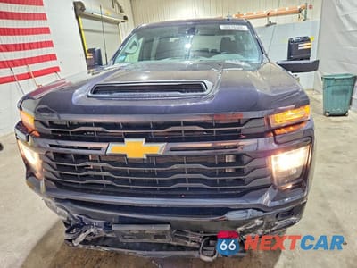Piąte zdjęcie samochodu w środku: 2024 CHEVROLET SILVERADO K2500 CUSTOM VIN:2GC4YME79R1146549 - miniatura