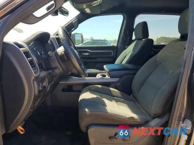 Zdjęcie 7 z 12 samochodu: 2020 RAM 1500 BIG HORN VIN:1C6RREFTXLN188682 - miniatura