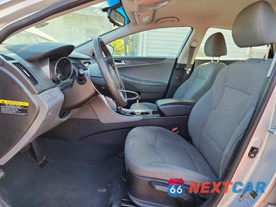 Zdjęcie 7 z 12 samochodu: 2012 HYUNDAI SONATA GLS VIN:5NPEB4AC2CH343254 - miniatura