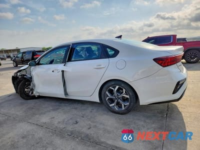 Drugie zdjęcie samochodu z przodu: 2020 KIA FORTE LXS VIN:3KPF24ADXLE201364 - miniatura