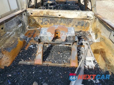 Zdjęcie 10 z 11 samochodu: 2014 CHEVROLET SILVERADO K2500 HEAVY DUTY LT VIN:1GC1KXC84EF169113 - miniatura