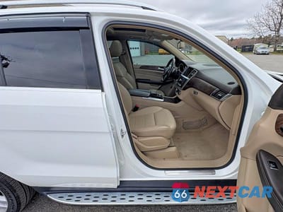 Piąte zdjęcie samochodu w środku: 2015 MERCEDES-BENZ ML 350 4MATIC VIN:4JGDA5HB3FA579825 - miniatura