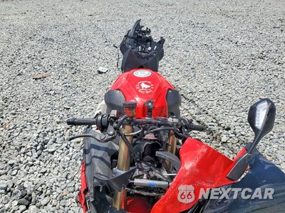 Piąte zdjęcie samochodu w środku: 2024 BMW S 1000 RR VIN:WB10E6309R6K33835 - miniatura
