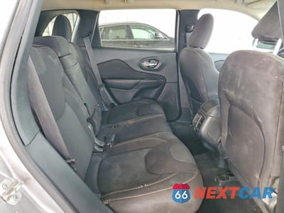 Zdjęcie 11 z 13 samochodu: 2017 JEEP CHEROKEE LATITUDE VIN:1C4PJLCBXHW554584 - miniatura