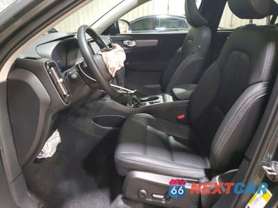 Zdjęcie 7 z 12 samochodu: 2026 VOLVO XC40 CORE VIN:YV4L12UK0T2716467 - miniatura