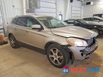 Czwarte zdjęcie samochodu z boku: 2012 VOLVO XC60 T6 VIN:YV4902DZ7C2244293 - miniatura