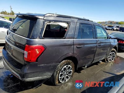 Trzecie zdjęcie samochodu z tyłu: 2024 FORD EXPEDITION XLT VIN:1FMJU1H86REA32259 - miniatura