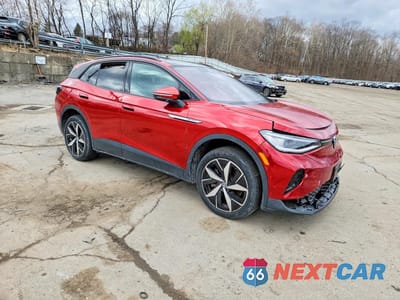 Czwarte zdjęcie samochodu z boku: 2023 VOLKSWAGEN ID.4 PRO S VIN:1V2WNPE80PC029671 - miniatura