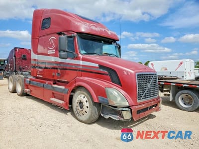 2004 VOLVO VNL SEMI TRUCK 4V4NC9TH14N363570 - główne zdjęcie licytacji z USA - miniatura