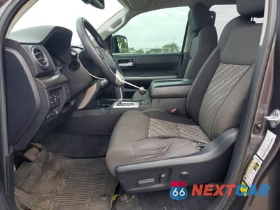 Zdjęcie 7 z 12 samochodu: 2021 TOYOTA TUNDRA CREWMAX SR5 VIN:5TFEY5F19MX299299 - miniatura