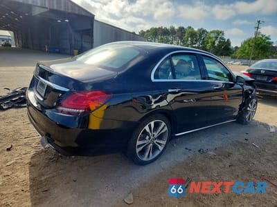 Trzecie zdjęcie samochodu z tyłu: 2021 MERCEDES-BENZ C 300 VIN:W1KWF8DB1MR611665 - miniatura