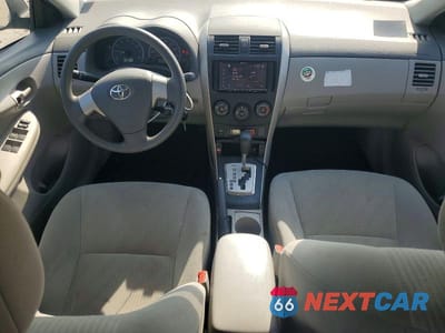 Zdjęcie 8 z 12 samochodu: 2010 TOYOTA COROLLA LE VIN:2T1BU4EE0AC486213 - miniatura