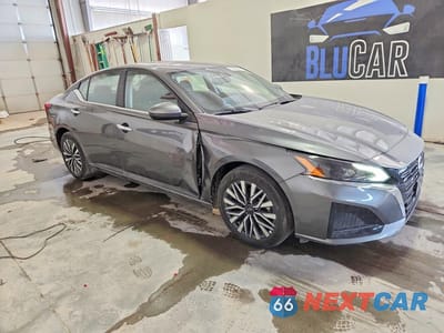 Czwarte zdjęcie samochodu z boku: 2024 NISSAN ALTIMA SV VIN:1N4BL4DV4RN430021 - miniatura