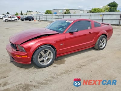 2005 FORD MUSTANG GT 1ZVHT82H355250092 - główne zdjęcie licytacji z USA - miniatura