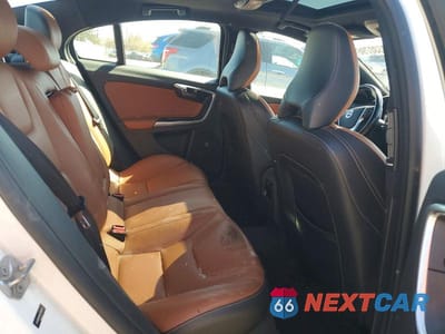 Zdjęcie 10 z 12 samochodu: 2016 VOLVO S60 PLATINUM VIN:YV149MFM8G2394414 - miniatura