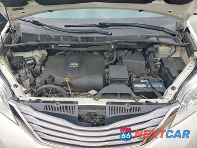 Zdjęcie 11 z 12 samochodu: 2017 TOYOTA SIENNA XLE 8-PASSENGER VIN:5TDYZ3DC1HS816478 - miniatura