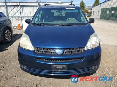 Piąte zdjęcie samochodu w środku: 2004 TOYOTA SIENNA LE 7 PASSENGER VIN:5TDZA23C44S209556 - miniatura