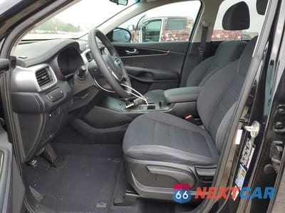 Zdjęcie 7 z 14 samochodu: 2019 KIA SORENTO L VIN:5XYPG4A36KG592141 - miniatura