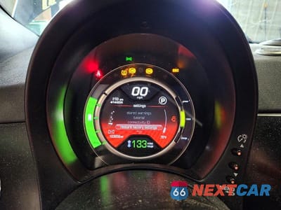 Zdjęcie 9 z 12 samochodu: 2015 FIAT 500 ELECTRIC VIN:3C3CFFGE7FT732562 - miniatura
