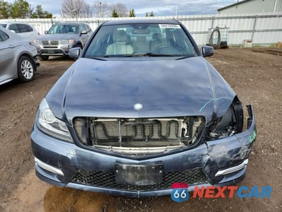 Piąte zdjęcie samochodu w środku: 2014 MERCEDES-BENZ C 300 4MATIC VIN:WDDGF8ABXEG191555 - miniatura
