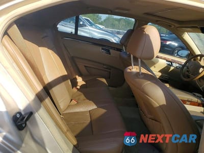 Zdjęcie 10 z 12 samochodu: 2007 MERCEDES-BENZ S 550 VIN:WDDNG71X87A049186 - miniatura