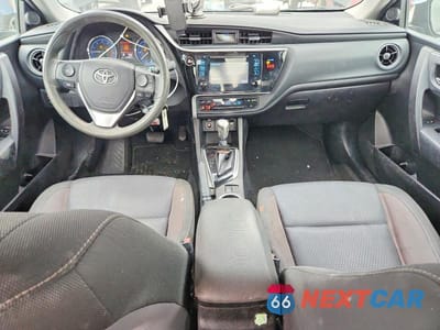 Zdjęcie 8 z 12 samochodu: 2018 TOYOTA COROLLA LE VIN:5YFBURHE6JP814579 - miniatura