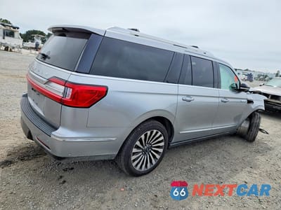 Trzecie zdjęcie samochodu z tyłu: 2020 LINCOLN NAVIGATOR L RESERVE VIN:5LMJJ3LT5LEL21993 - miniatura