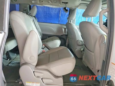 Zdjęcie 11 z 13 samochodu: 2019 TOYOTA SIENNA XLE 8-PASSENGER VIN:5TDYZ3DC1KS984600 - miniatura