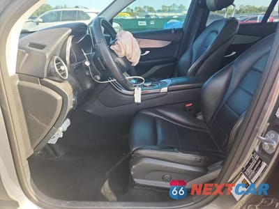 Zdjęcie 7 z 13 samochodu: 2019 MERCEDES-BENZ GLC 300 VIN:WDC0G4JB7K1001060 - miniatura