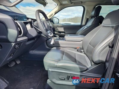 Zdjęcie 7 z 13 samochodu: 2025 FORD EXPEDITION MAX ACTIVE VIN:1FMJK1J81SEA35589 - miniatura