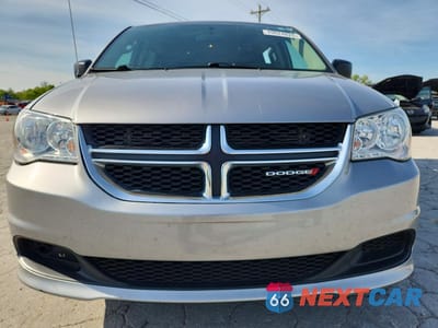 Piąte zdjęcie samochodu w środku: 2017 DODGE GRAND CARAVAN SE VIN:2C4RDGBG1HR605614 - miniatura