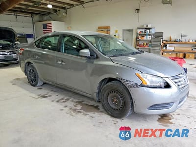 Czwarte zdjęcie samochodu z boku: 2014 NISSAN SENTRA S VIN:3N1AB7AP7EL681743 - miniatura