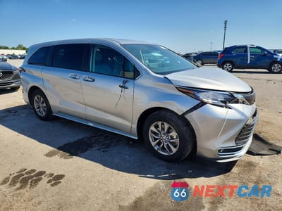 Czwarte zdjęcie samochodu z boku: 2022 TOYOTA SIENNA XLE VIN:5TDYRKEC1NS114813 - miniatura