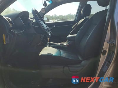 Zdjęcie 7 z 12 samochodu: 2014 KIA SORENTO LX VIN:5XYKT3A60EG474164 - miniatura