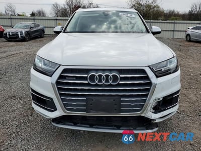 Piąte zdjęcie samochodu w środku: 2018 AUDI Q7 PREMIUM PLUS VIN:WA1LAAF71JD042296 - miniatura