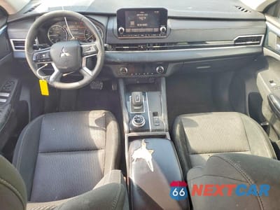 Zdjęcie 8 z 13 samochodu: 2022 MITSUBISHI OUTLANDER ES VIN:JA4J3TA88NZ032581 - miniatura