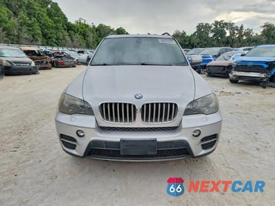 Piąte zdjęcie samochodu w środku: 2013 BMW X5 XDRIVE35D VIN:5UXZW0C57D0B94420 - miniatura