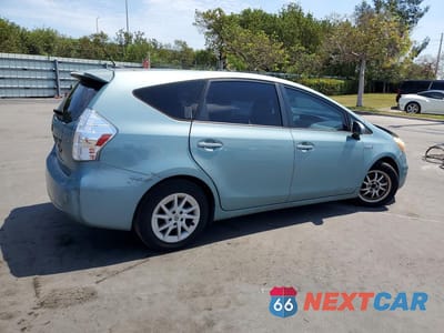 Trzecie zdjęcie samochodu z tyłu: 2013 TOYOTA PRIUS V THREE VIN:JTDZN3EU7D3252807 - miniatura