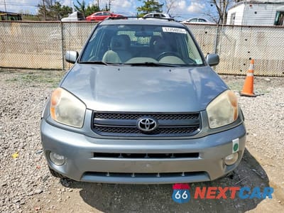 Piąte zdjęcie samochodu w środku: 2005 TOYOTA RAV4 BASE VIN:JTEHD20V150052061 - miniatura