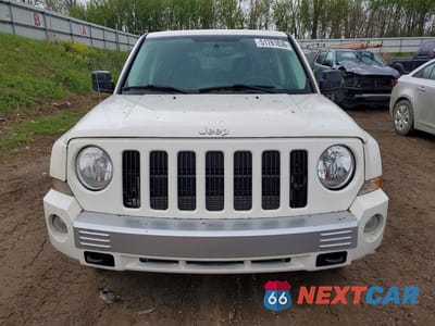 Piąte zdjęcie samochodu w środku: 2008 JEEP PATRIOT LIMITED VIN:1J8FF48W18D679072 - miniatura
