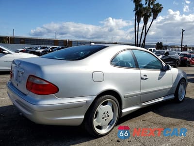 Trzecie zdjęcie samochodu z tyłu: 2001 MERCEDES-BENZ CLK 430 VIN:WDBLJ70G61T069712 - miniatura