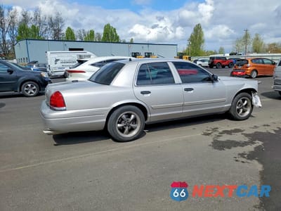 Trzecie zdjęcie samochodu z tyłu: 2009 FORD CROWN VICTORIA POLICE INTERCEPTOR VIN:2FAHP71VX9X138151 - miniatura